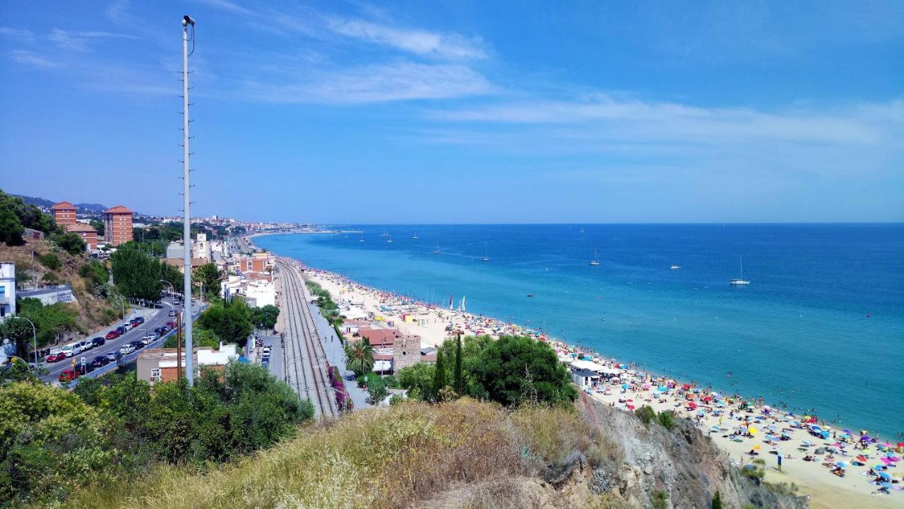 Liana Seaview & Beach - Apartment Montgat Esterno foto